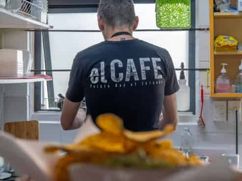 Café with loyal trade and growth potential
