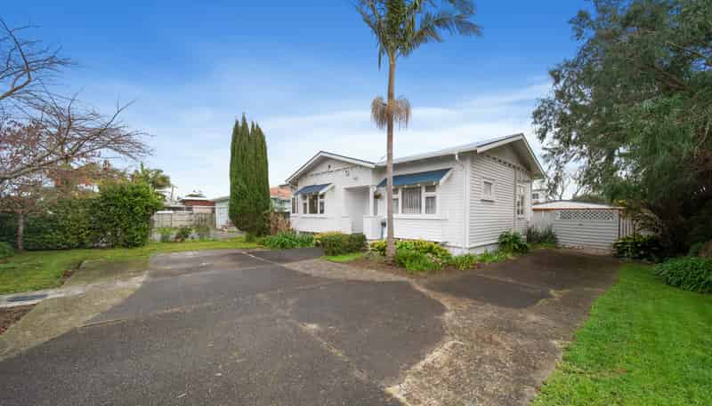 317 Massey Road, Mangere East