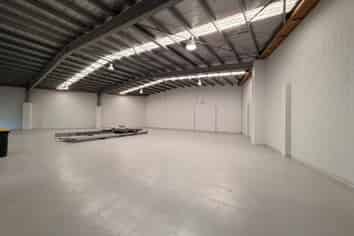 Versatile Industrial Space – Prime Location