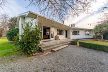 889 Timaru-Pleasant Point Highway, Levels