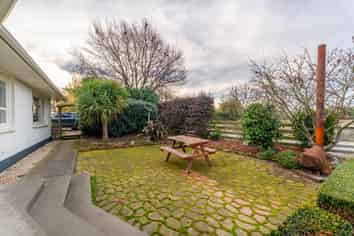 889 Timaru-Pleasant Point Highway, Levels