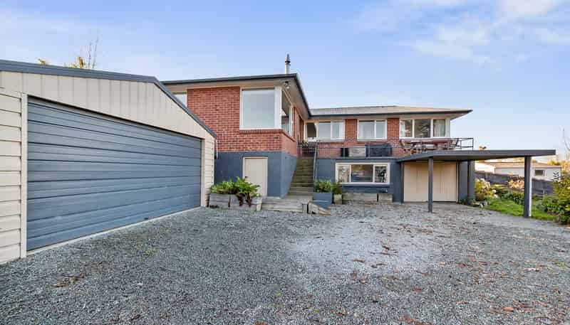 70 Kent Street, Marchwiel