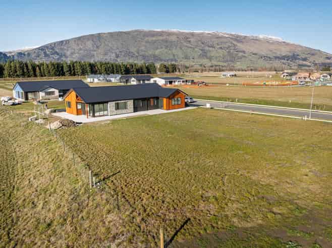29 Packer Road, Wanaka