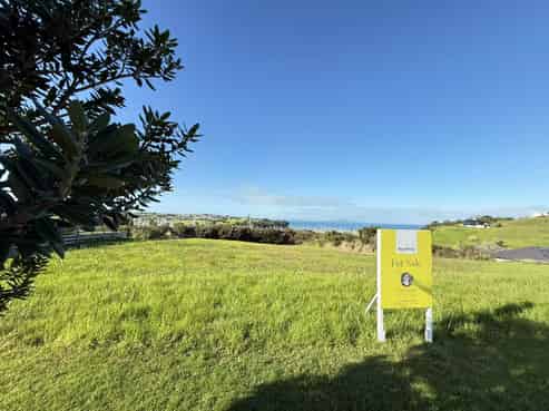 17 Laguna Place, Gulf Harbour