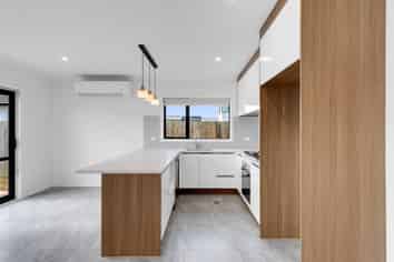 2/16 Tokerau Drive, Rototuna