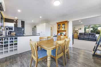 37 Hall Road, Sawyers Bay