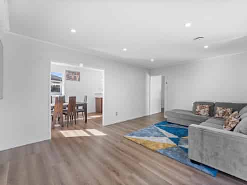 71A Russell Road, Manurewa