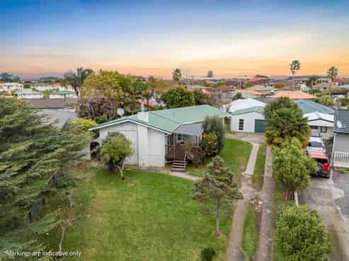 19 Plumley Crescent, Mangere