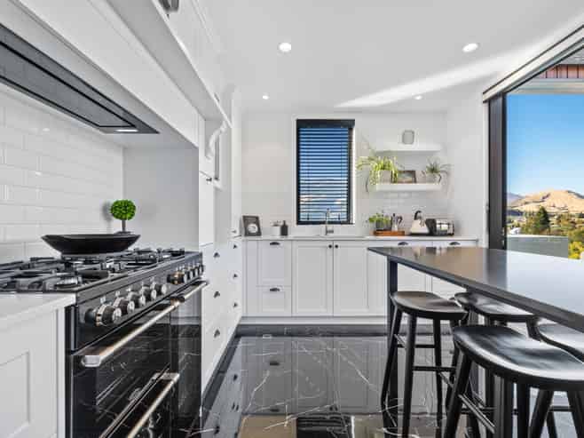 10 Old Homestead Place, Kelvin Heights