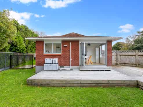 2/185 Swanson Road, Henderson