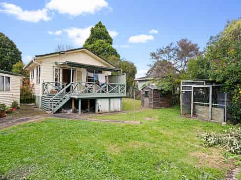 69 Riverpark Crescent, Henderson