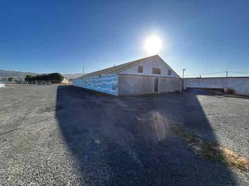 Warehouse - storage Sth D