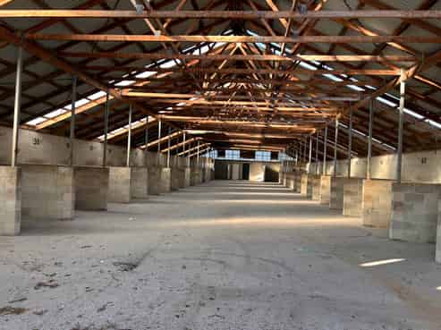 Warehouse - storage Sth D