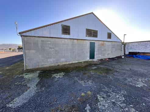 Warehouse - storage Sth D