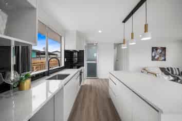 1/12 Kennington Drive, Clendon Park