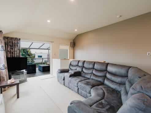 1211C Victoria Street, Whitiora