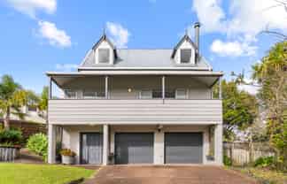 10 Dianthus Place, Browns Bay