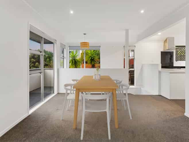 10 Dianthus Place, Browns Bay