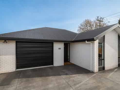26B Harvard Road, Burleigh