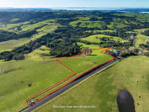 360 Gleeson Road, Pollok