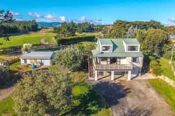 593 Waikawa Beach Road, Waikawa Beach