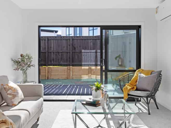 13-17 Paretaiuru Crescent, Papakura