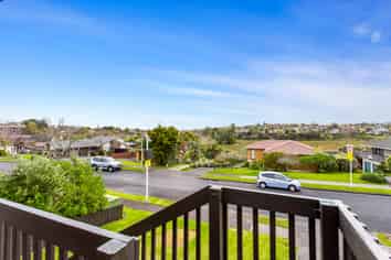 27B Galloway Crescent, Farm Cove
