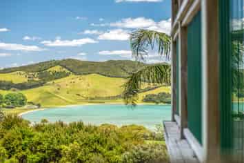 264A Kempthorne Road, Jacks Bay, Russell