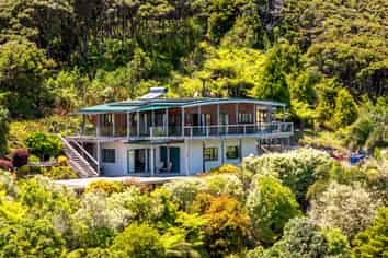 264A Kempthorne Road, Jacks Bay, Russell