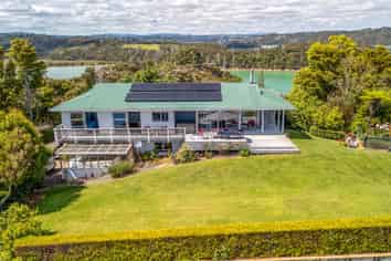 5 Gilbert Mair Rise, Russell