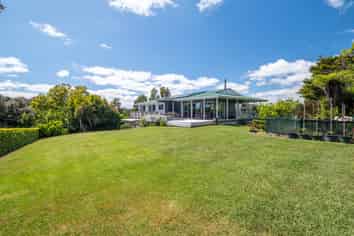 5 Gilbert Mair Rise, Russell