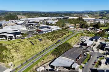Owner occupier industrial building opportunity