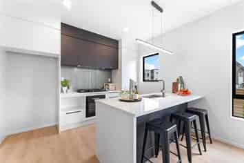 76A Bond Crescent, Forrest Hill