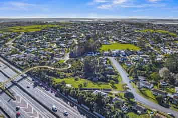 5, 7, 9, 11 and 13 Holmes Drive, West Harbour