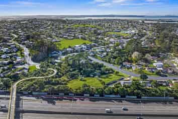5, 7, 9, 11 and 13 Holmes Drive, West Harbour