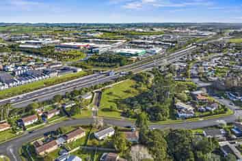 5, 7, 9, 11 and 13 Holmes Drive, West Harbour