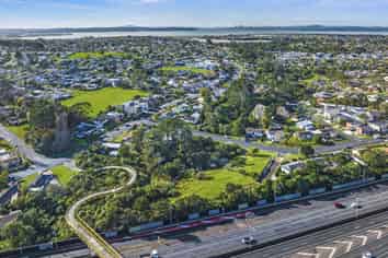 5, 7, 9, 11 and 13 Holmes Drive, West Harbour