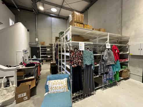 Near new warehouse/showroom