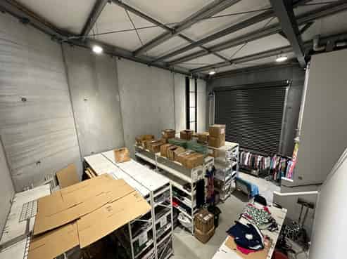 Near new warehouse/showroom