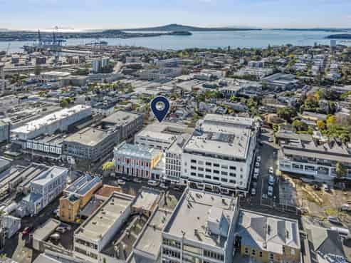 Trophy Parnell freehold investment