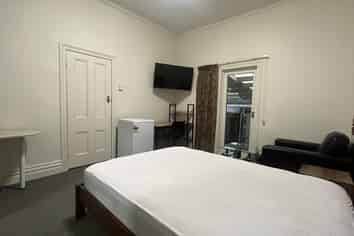 Room 4/148 London Street, Dunedin Central