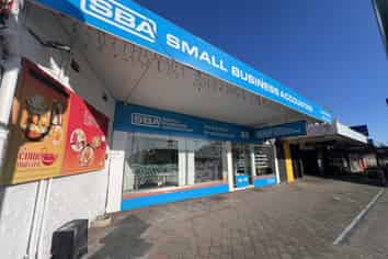 Prime bite-sized freehold investment