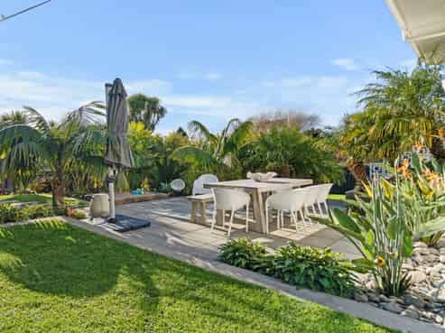 37 McFarlane Street, Oakura