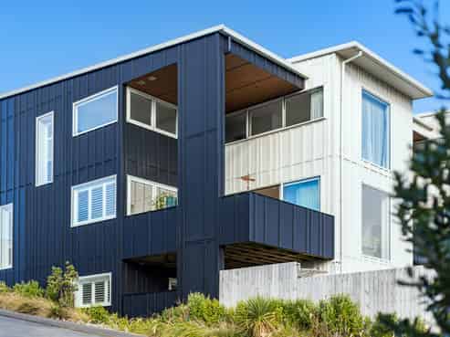 99 Woodridge Drive, Woodridge
