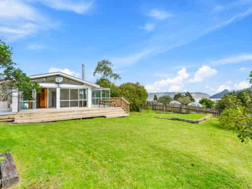 18 Upland Road, Huia