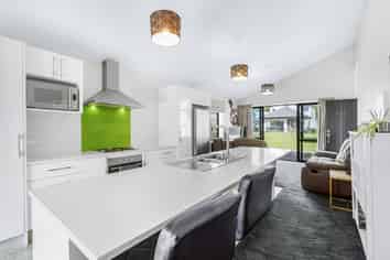 2/4 Shakespeare Avenue, Enderley