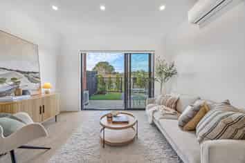 97 Atkinson Road, Titirangi