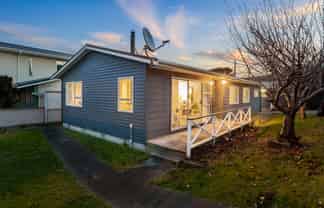 2 Pascoe Avenue, Paremata