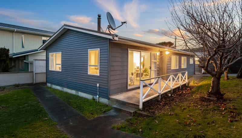 2 Pascoe Avenue, Paremata