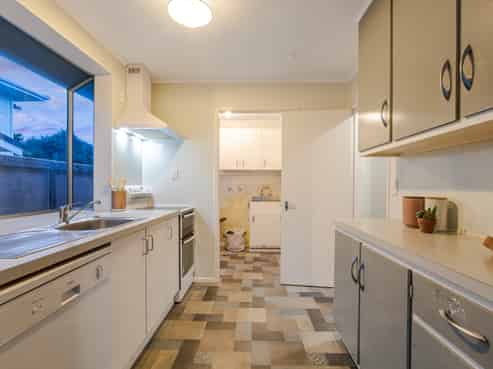 2 Pascoe Avenue, Paremata